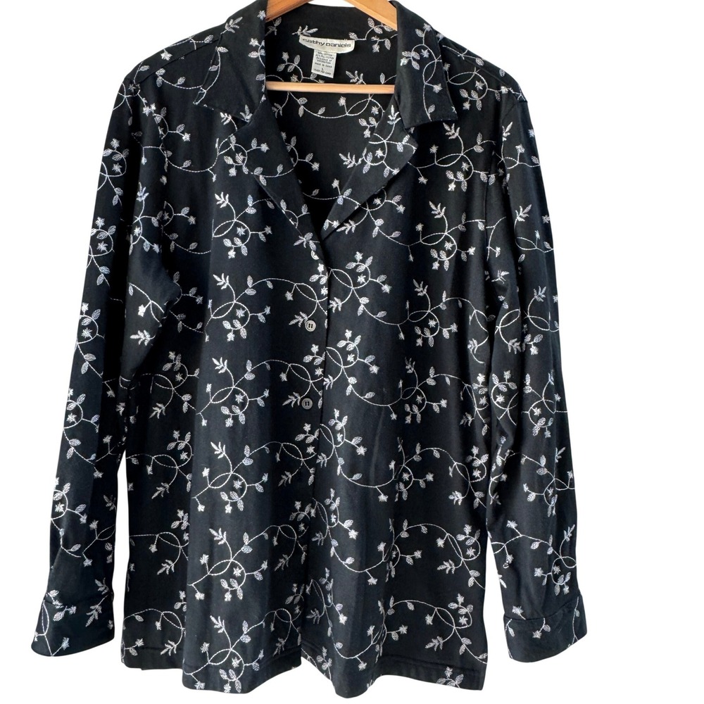 Cathy Daniels Size L Black White Floral Embroidered Top light jacket Layering